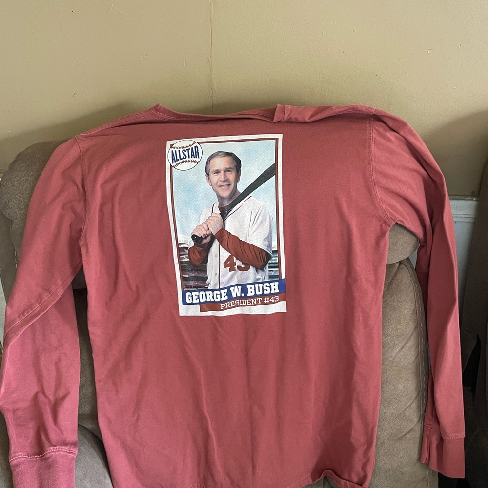 Long-Sleeve Graphic Crewneck Shirt - Dusty Rose